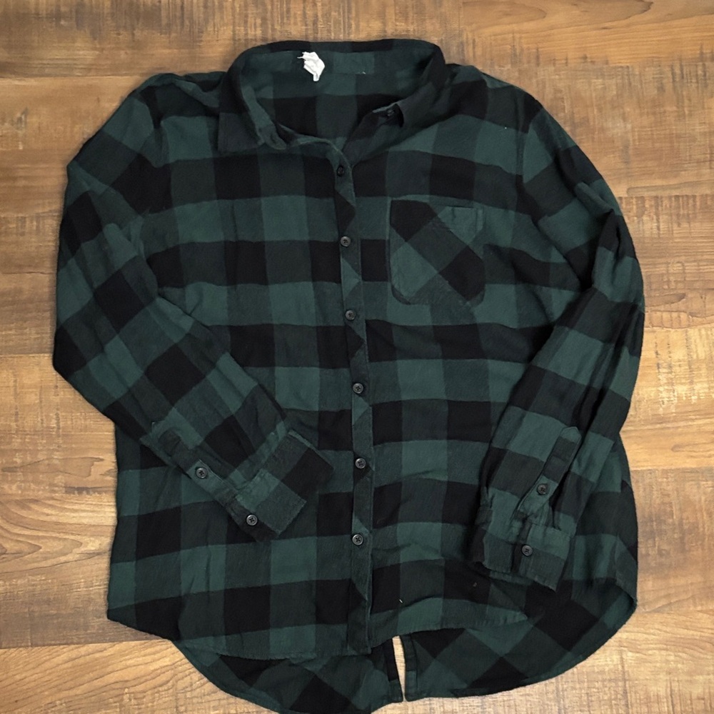 Beach Lunch Lounge Green and Black Plaid Flannel Shirt women’s size L